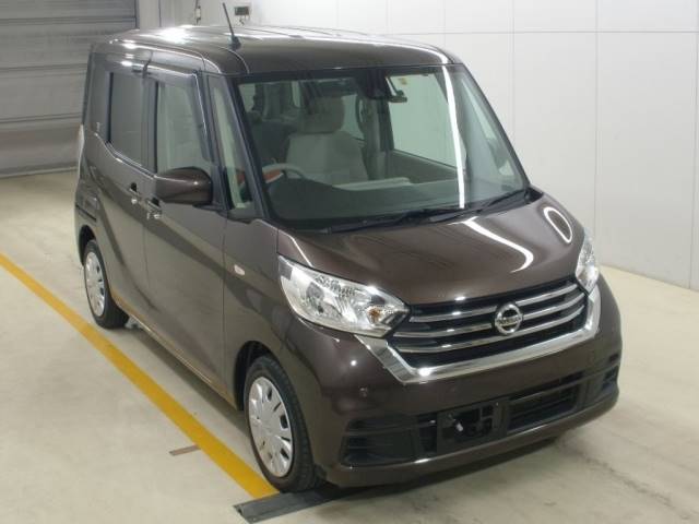 3047 NISSAN DAYZ ROOX B21A 2018 г. (NAA Nagoya)